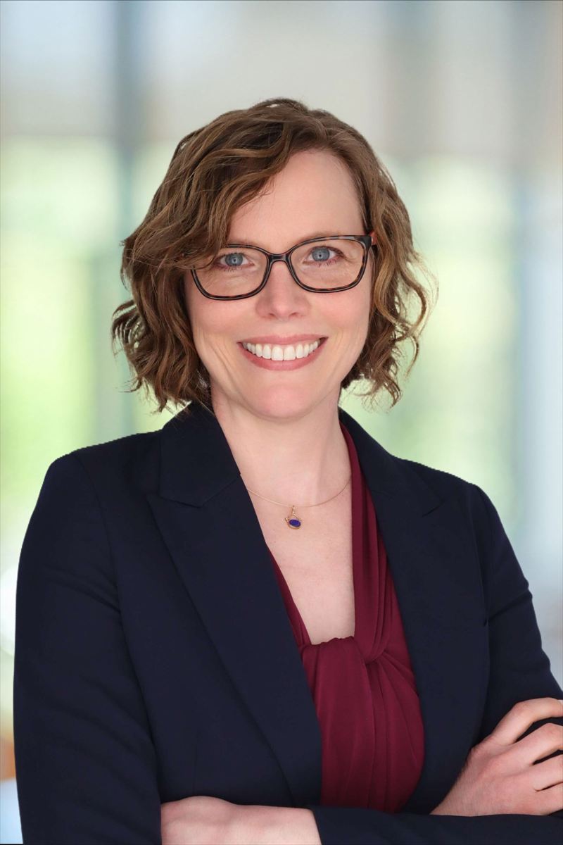 Anna Mueller headshot